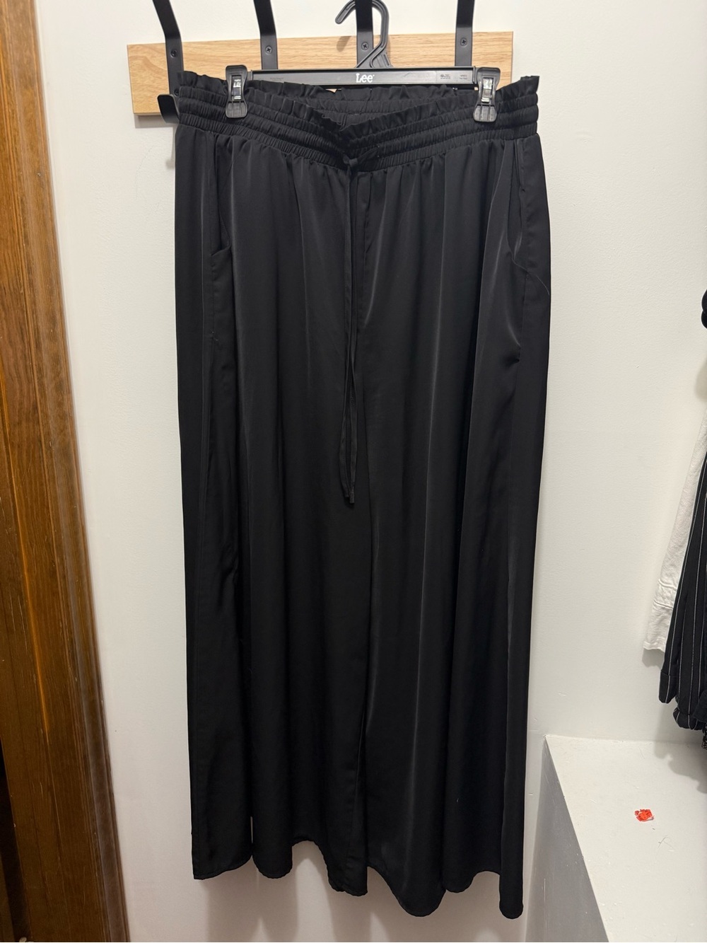 Women’s Black Drawstring Wide-Leg Pants xl